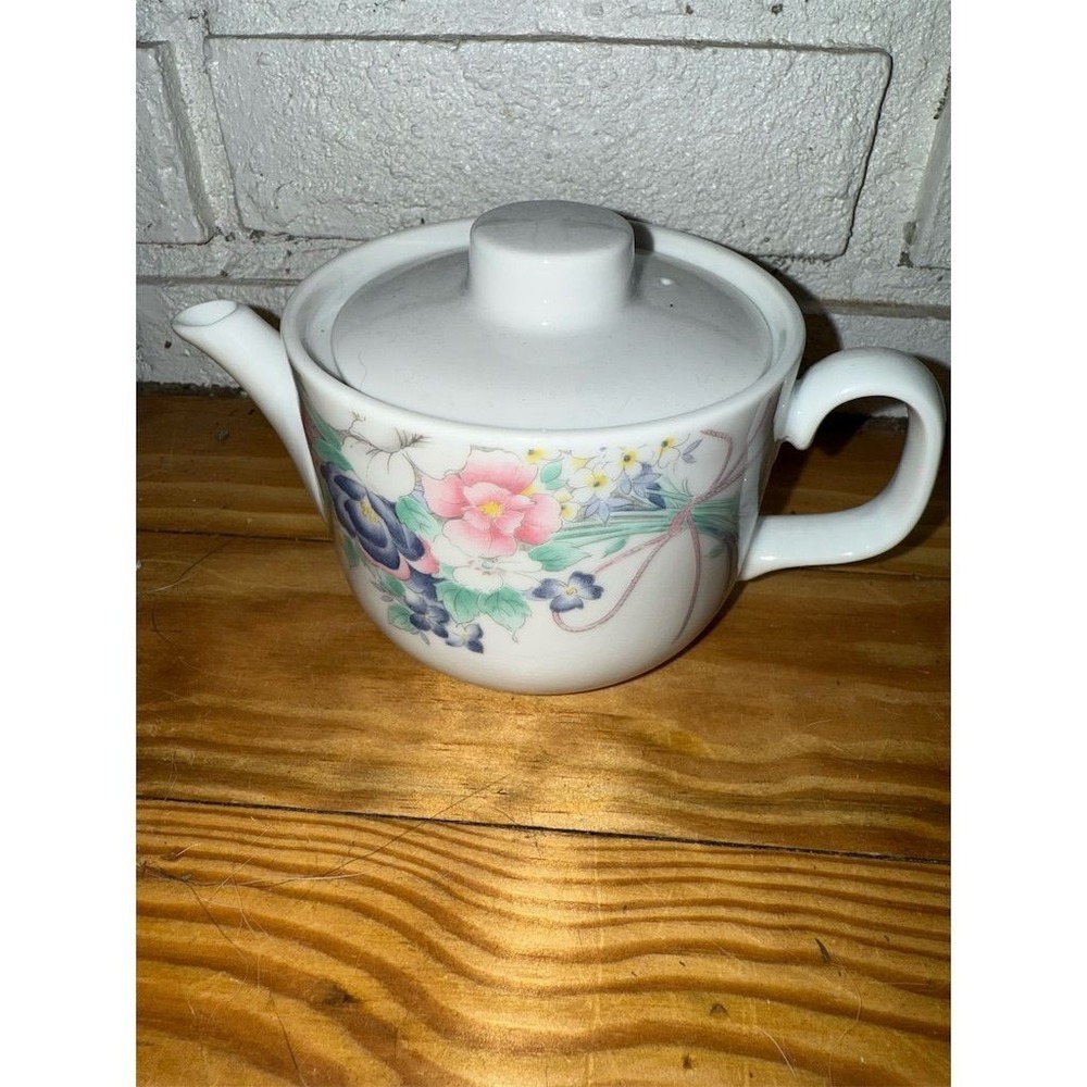 Vintage Floral Ceramic Teapot with Lid by Risen & Young teatime coffee‎
